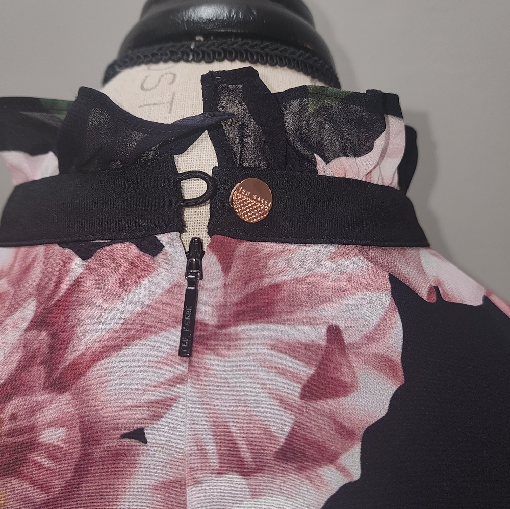 Ted Baker London Black and Floral dress (TB Size 4) - Picture 8 of 8